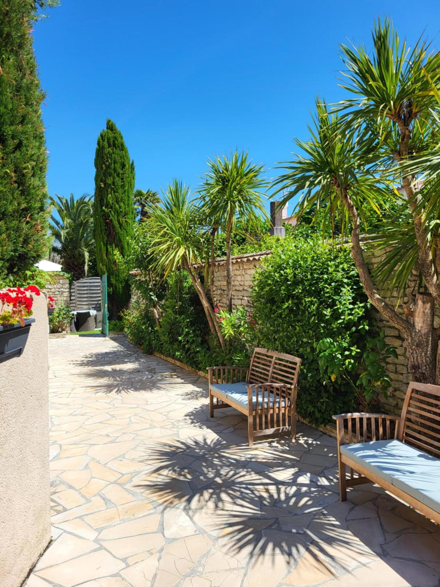 Le Clos Des Sternes La Flotte Bagian luar foto