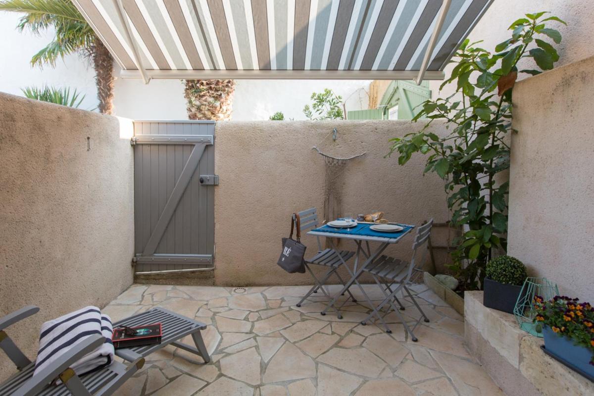 Le Clos Des Sternes La Flotte Bagian luar foto